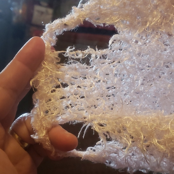 ( 2 ) SHAGGY SCARFS - Picture 5 of 5